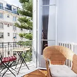 Apartment Wonderful And Bright Close To Everything